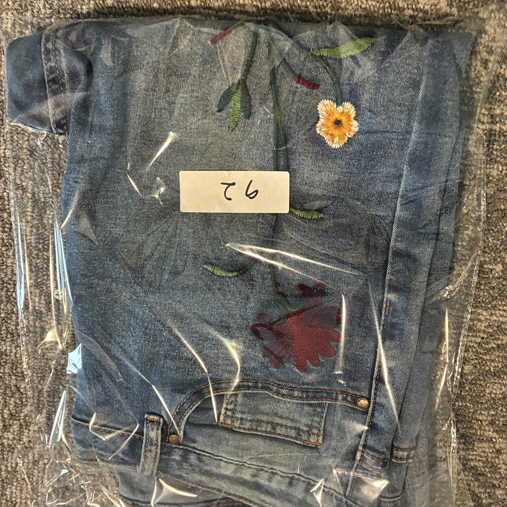 Venus Embroidered Floral Skinny Jeans Womens Size 8 Cottagecore Light Wash Ankle - Picture 12 of 12